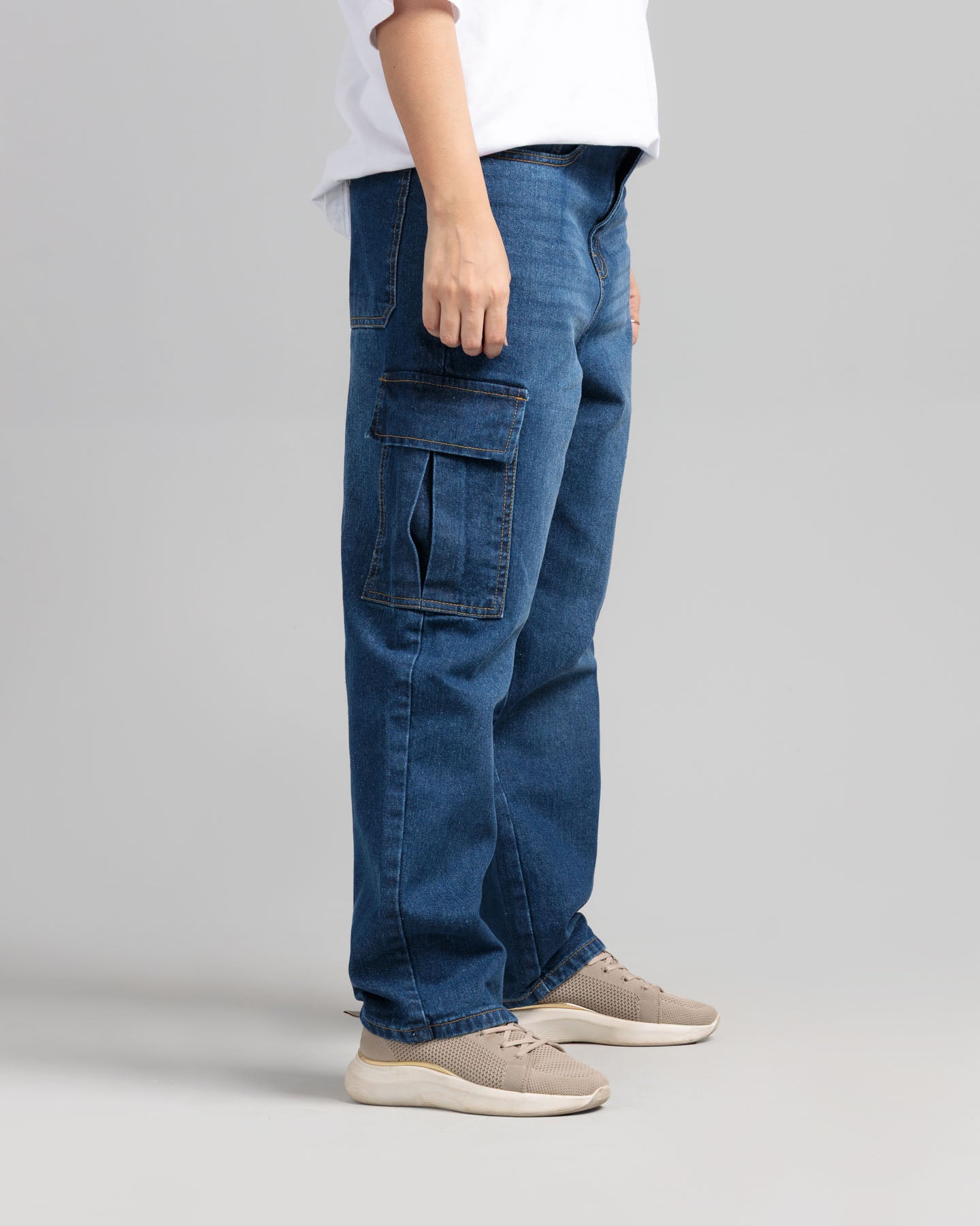 Women Loose Fit Cargo Denim Jeans - Ice Blue