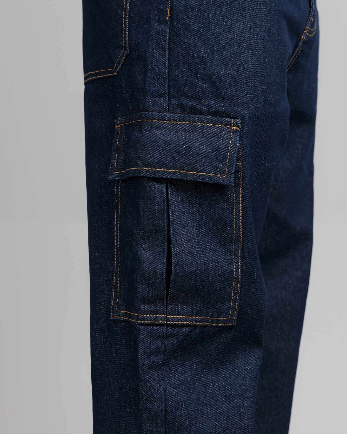 Men Loose Fit Cargo Denim Jeans - Indigo