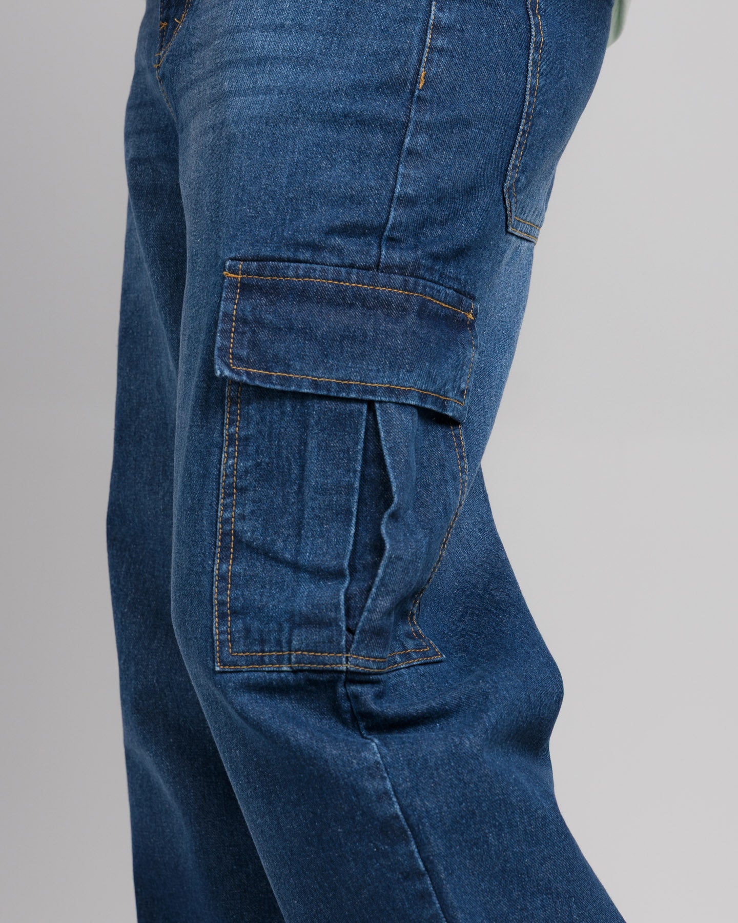 Men Loose Fit Cargo Denim Jeans - Ice Blue