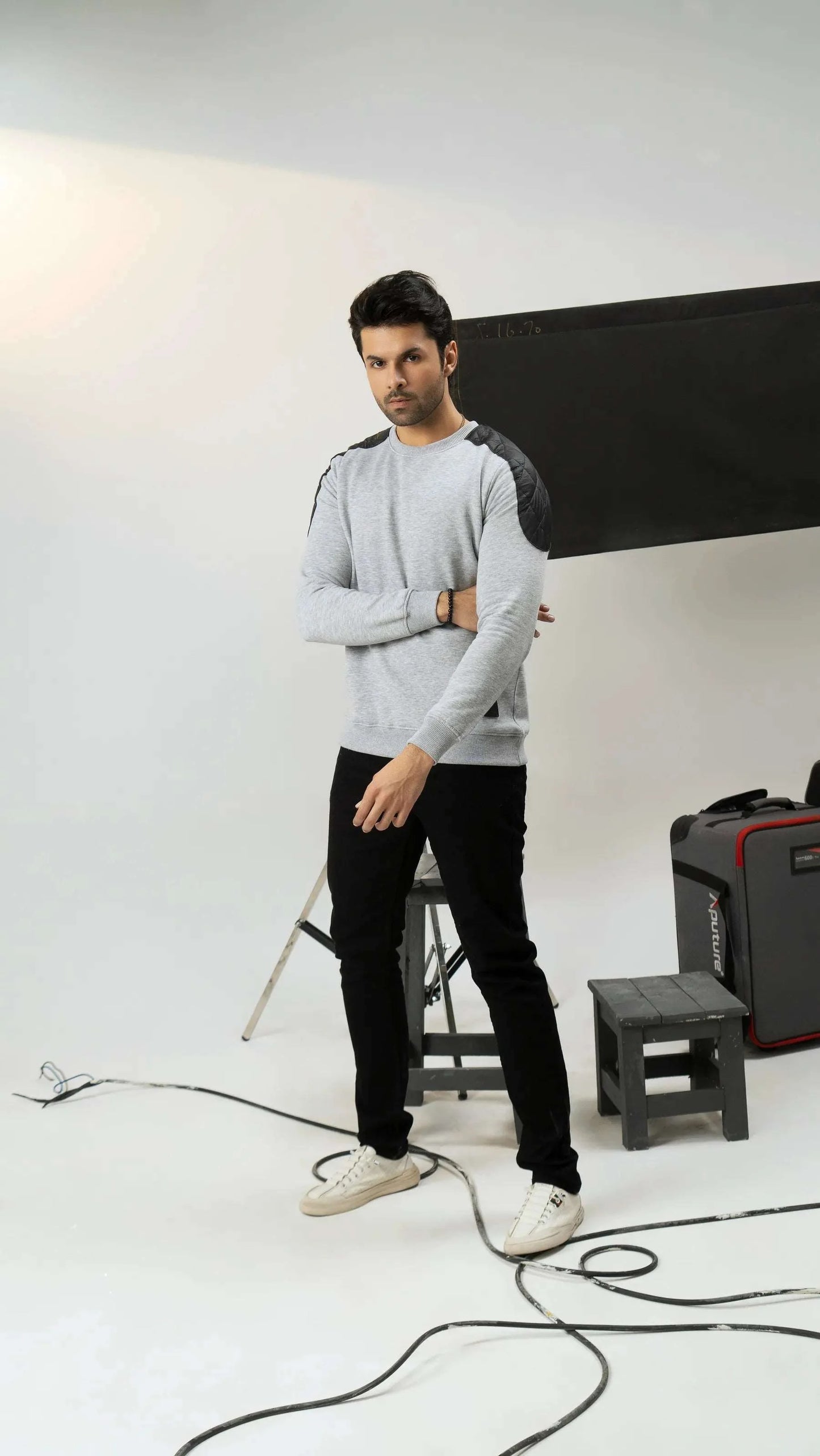 Men Regular Fit Sweatshirt - Gray - Harwage