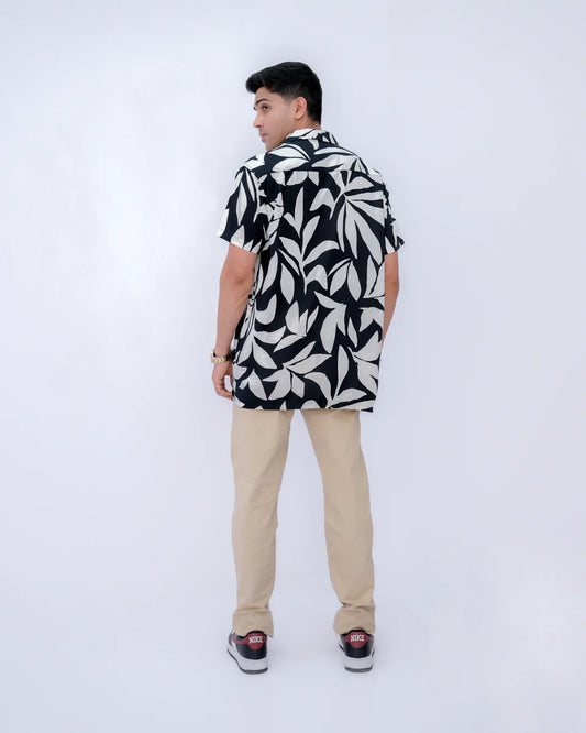 Men Resort Collar	- Black & White