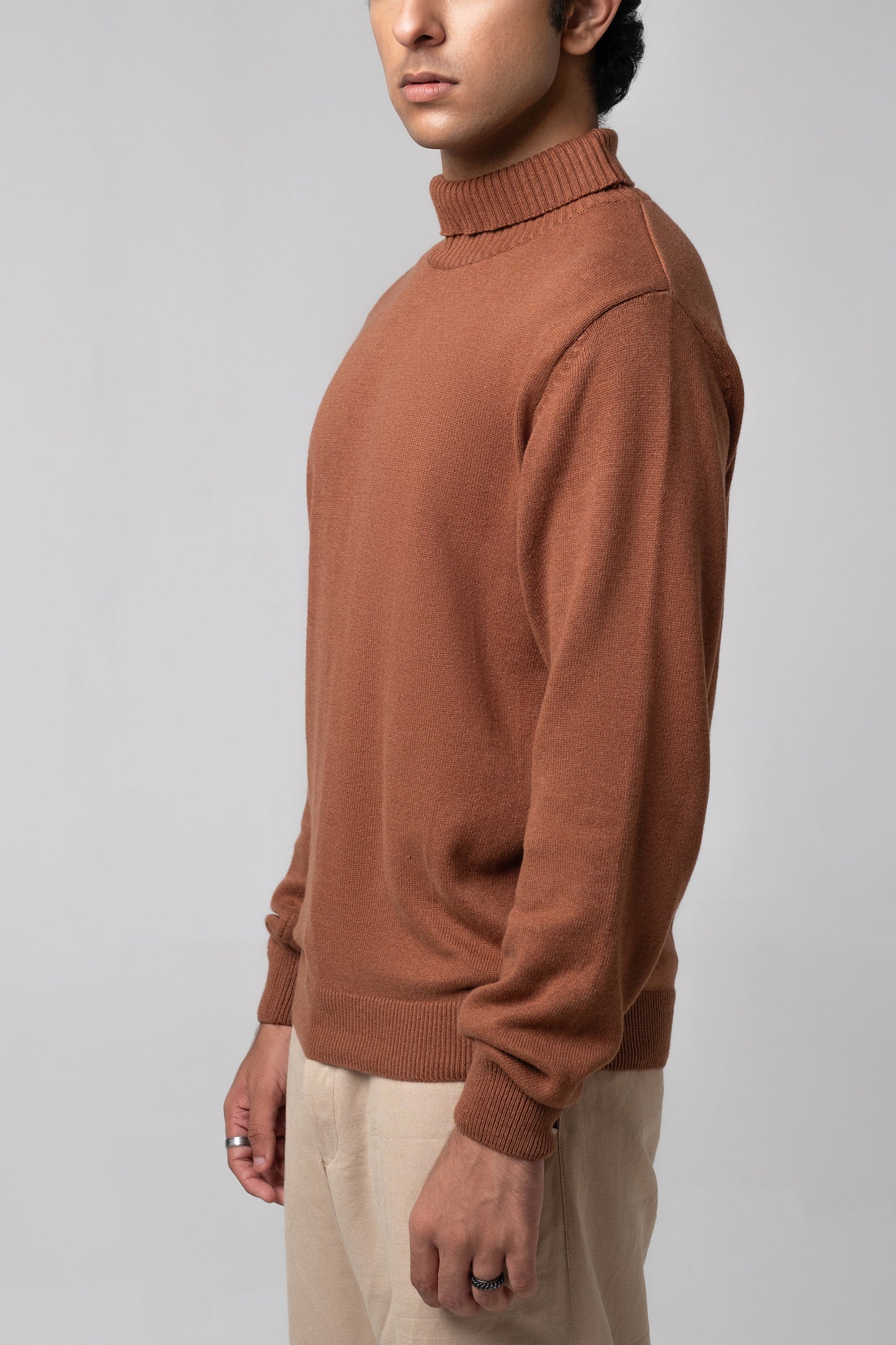 Men’s Turtle Neck Sweater - Brown