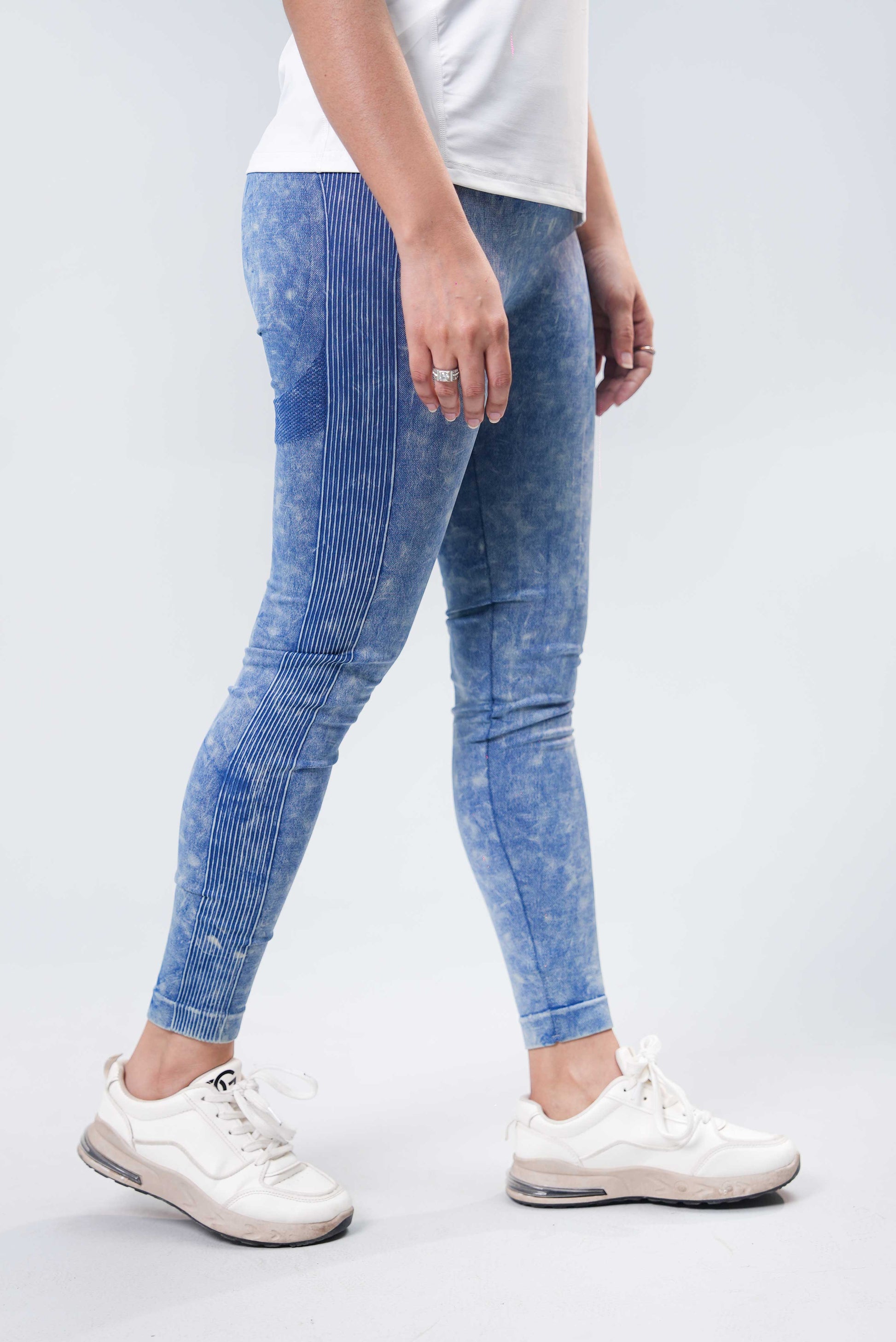 Women’s Tie & Dye Cold Wool Leggings – Vintage Blue