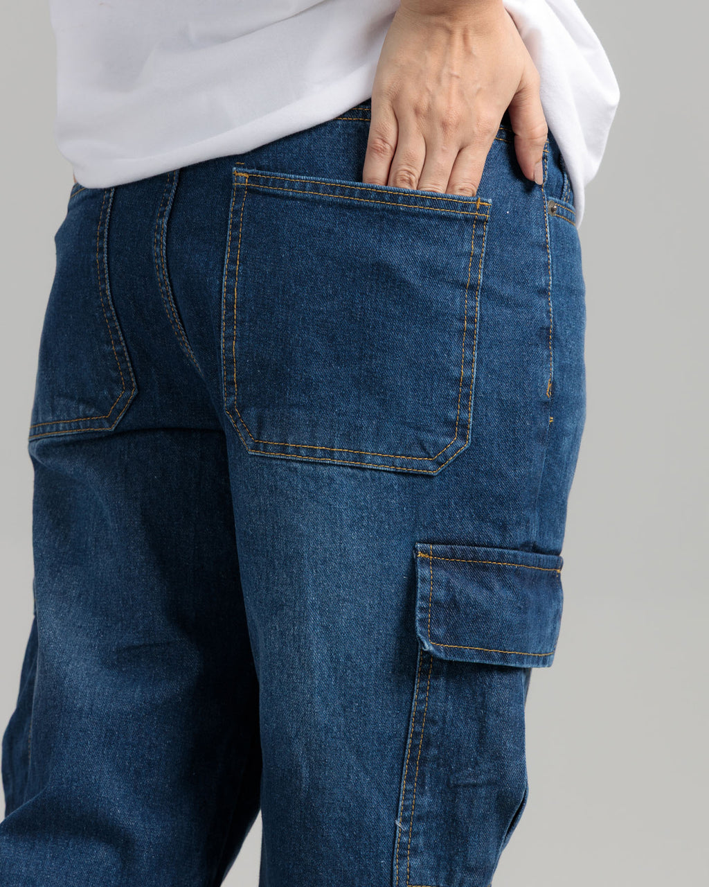 Women Loose Fit Cargo Denim Jeans - Ice Blue