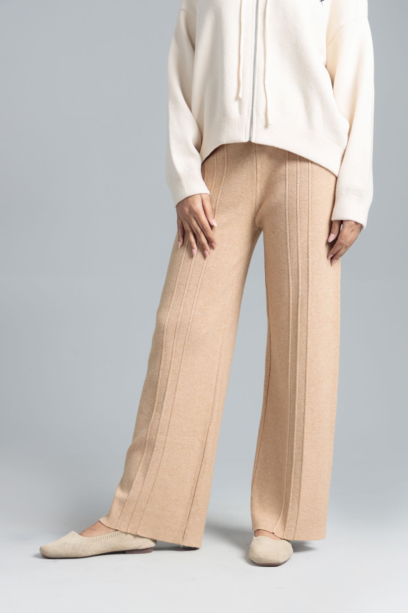 Women’s Wool Knit Trousers - Beige