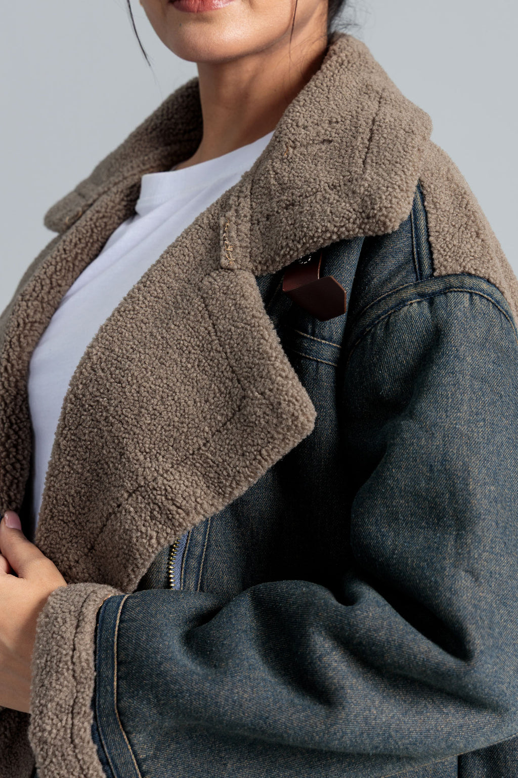 Women’s Fleece Lined Denim Jacket - Dirty Wash