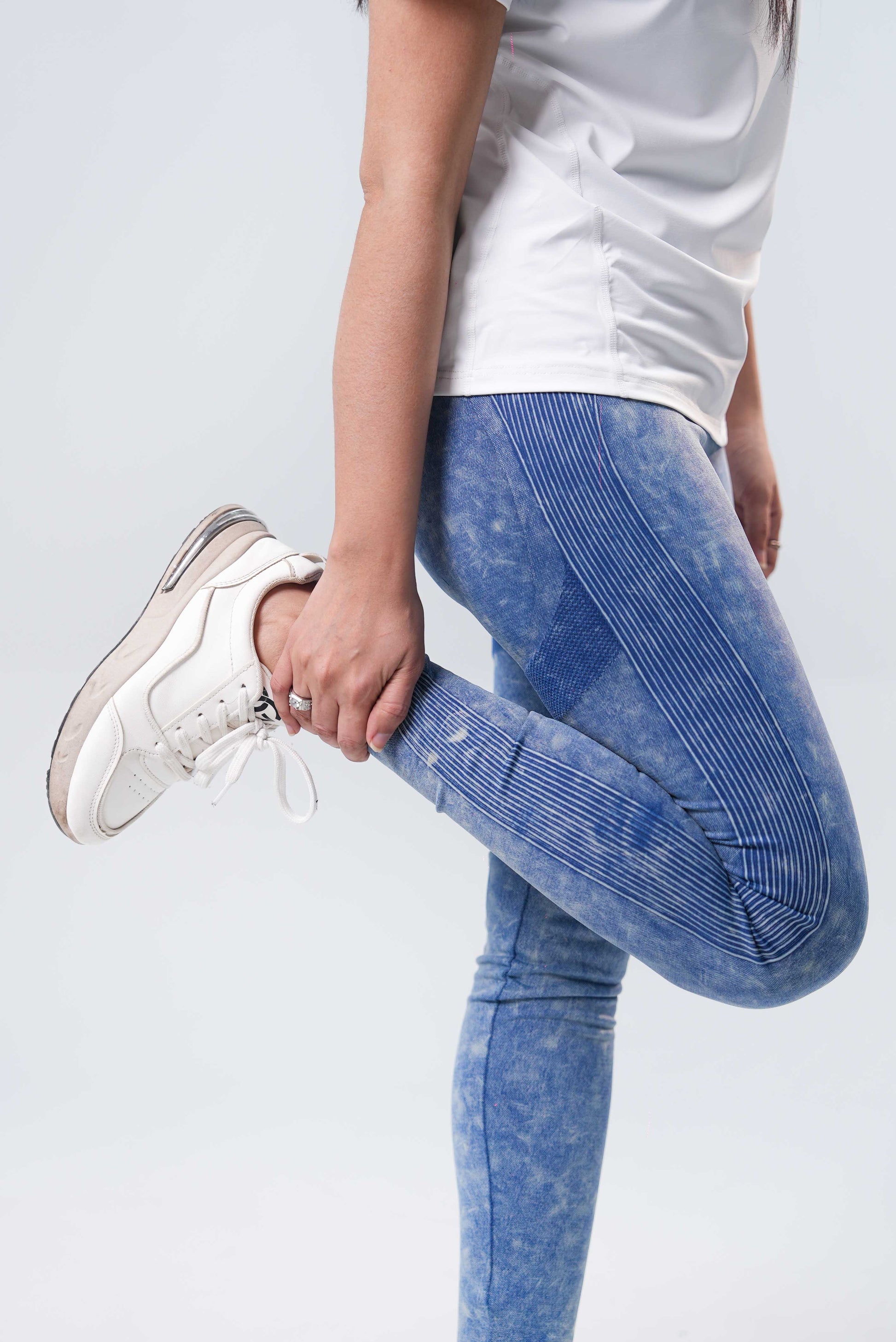 Women’s Tie & Dye Cold Wool Leggings – Vintage Blue