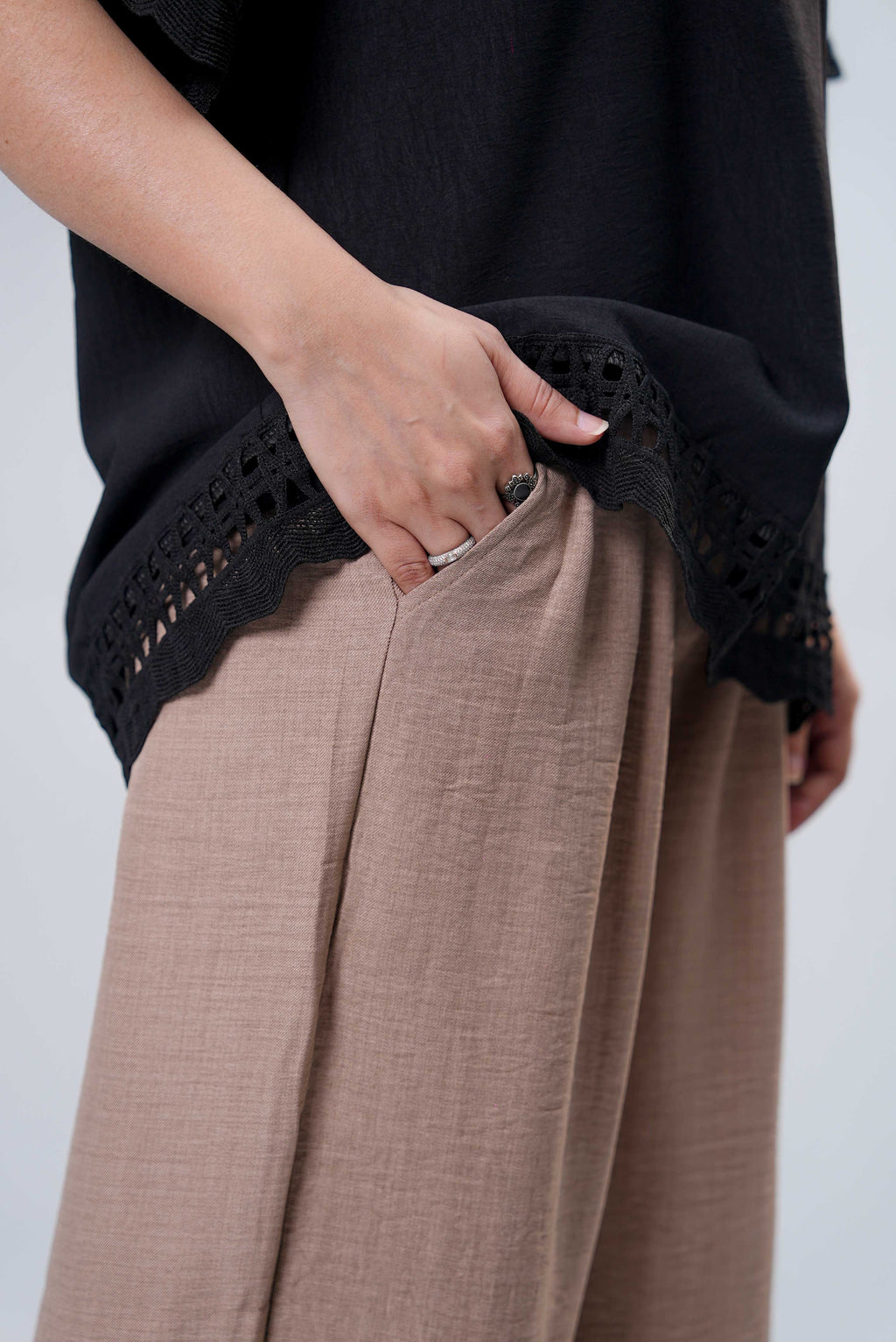 Women Luxe Viscose Trouser - Tan