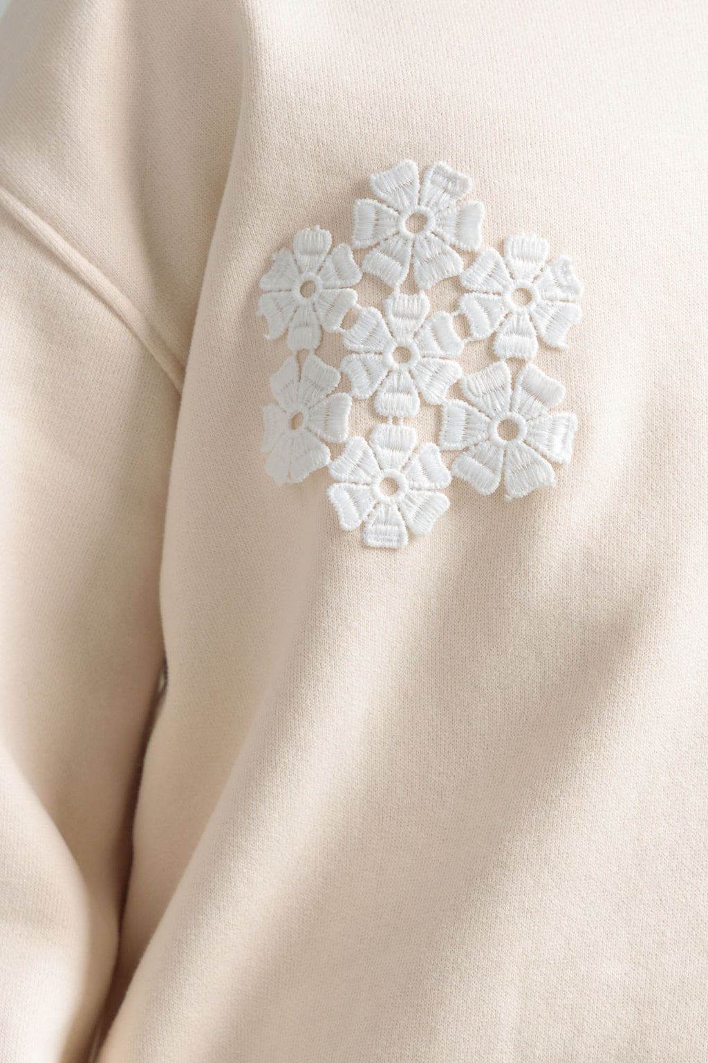 Junior Girls Pullover Hoodie