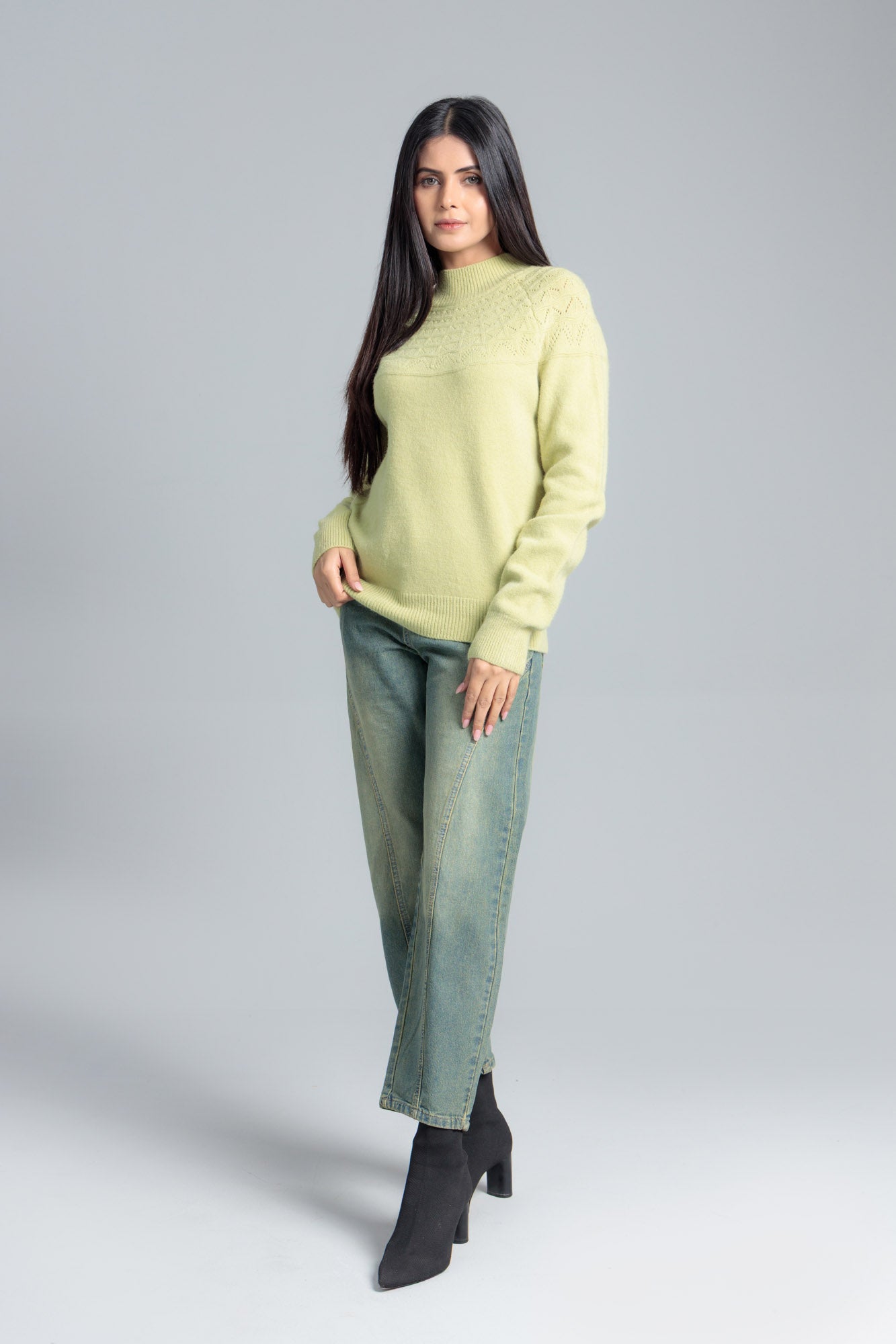 Women’s Wool Cardigan - Parrot Green