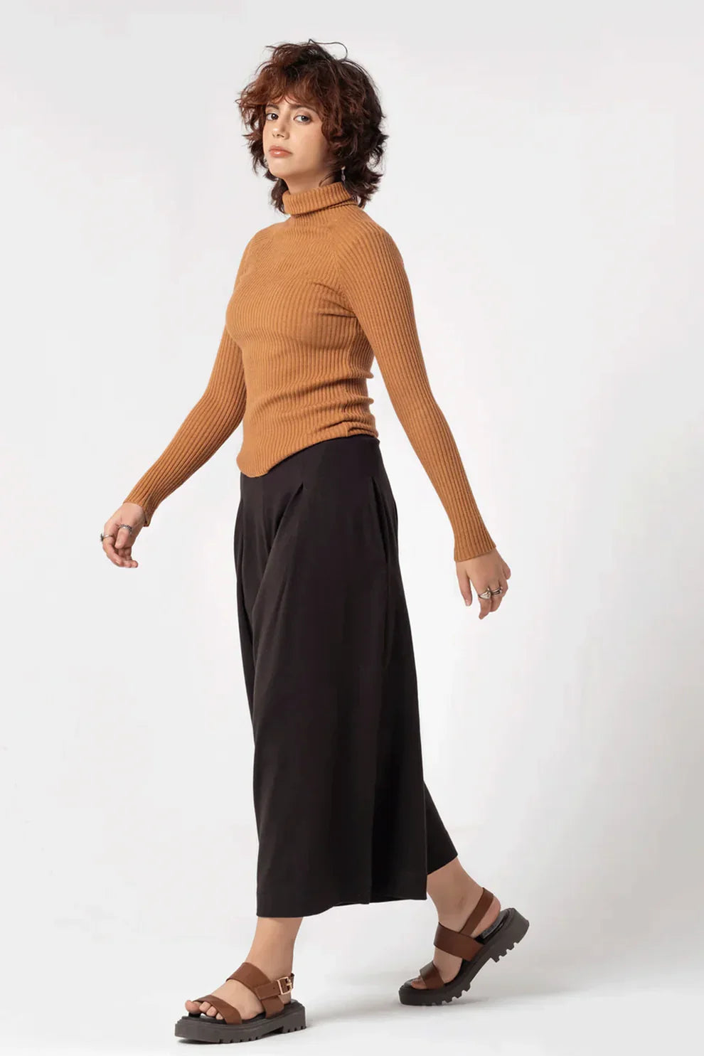 Cardigan khaki side view