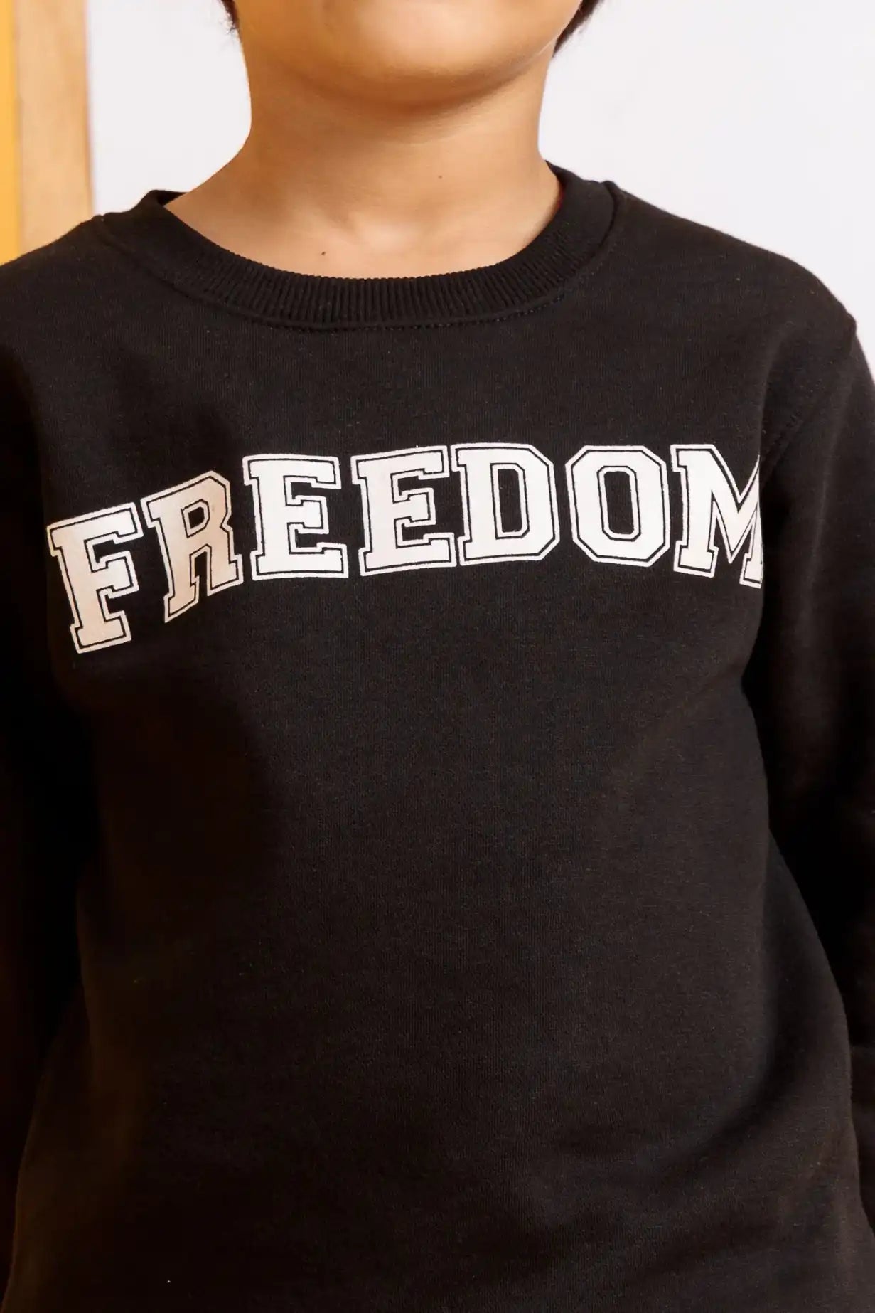 Casual black sweatshirt