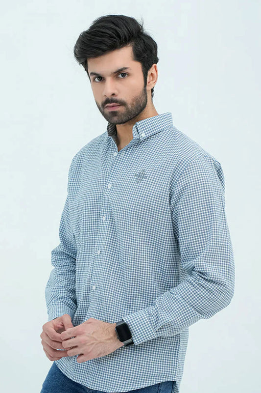 Model wearing checkered blue casual shirt