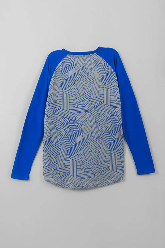 Long-sleeve shirt with a blue and gray geometric pattern 