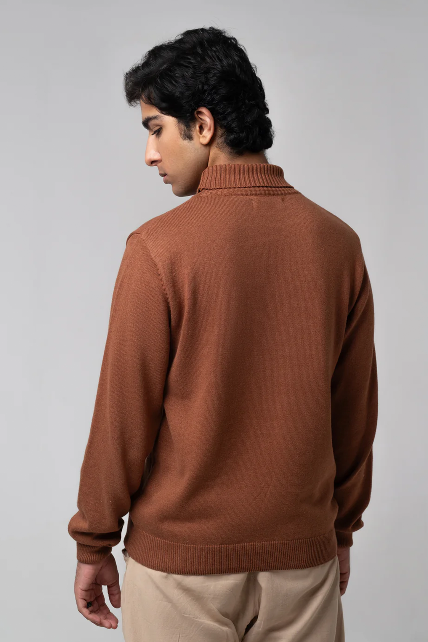 Men’s Turtle Neck Sweater - Brown