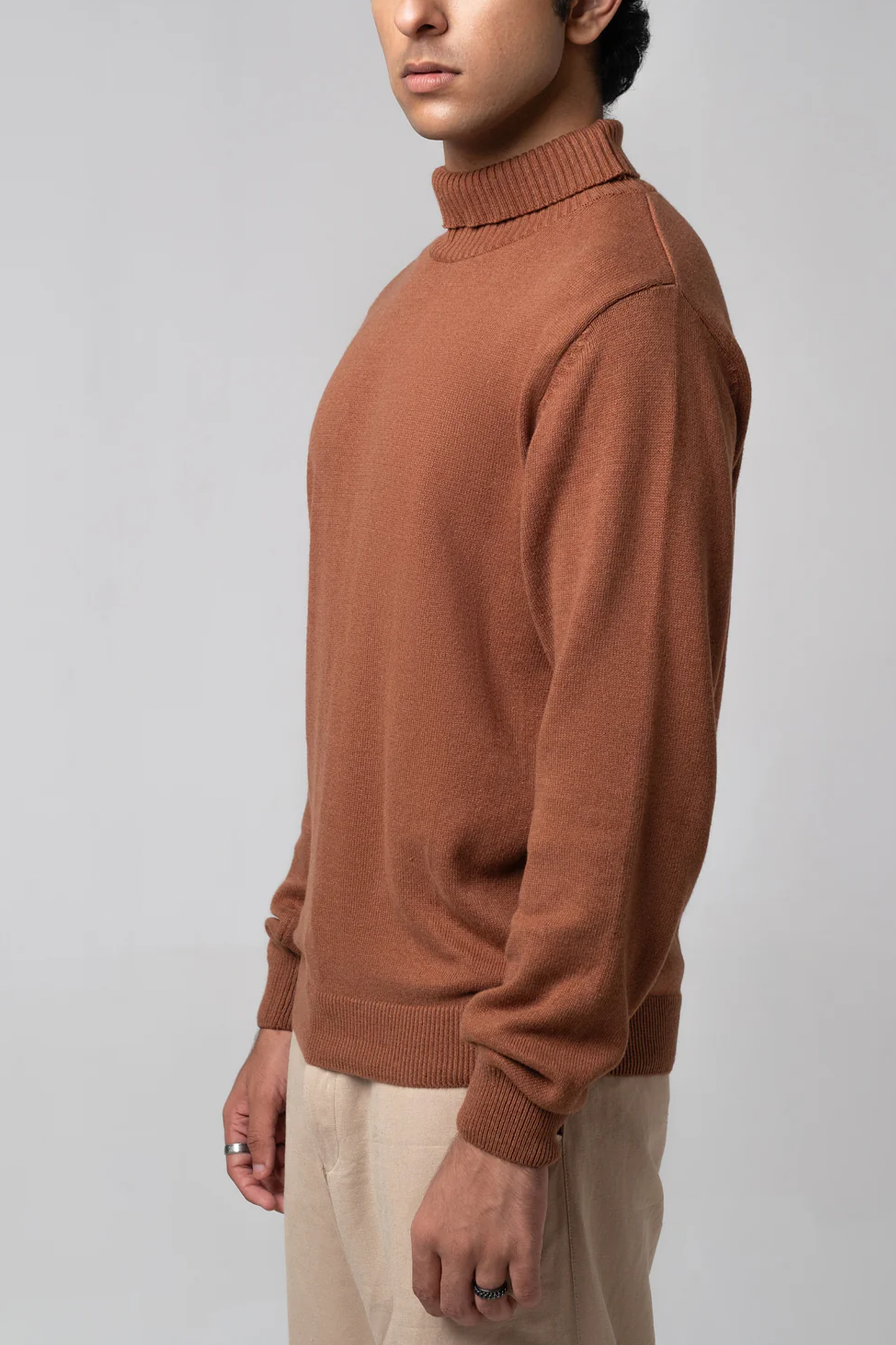 Men’s Turtle Neck Sweater - Brown