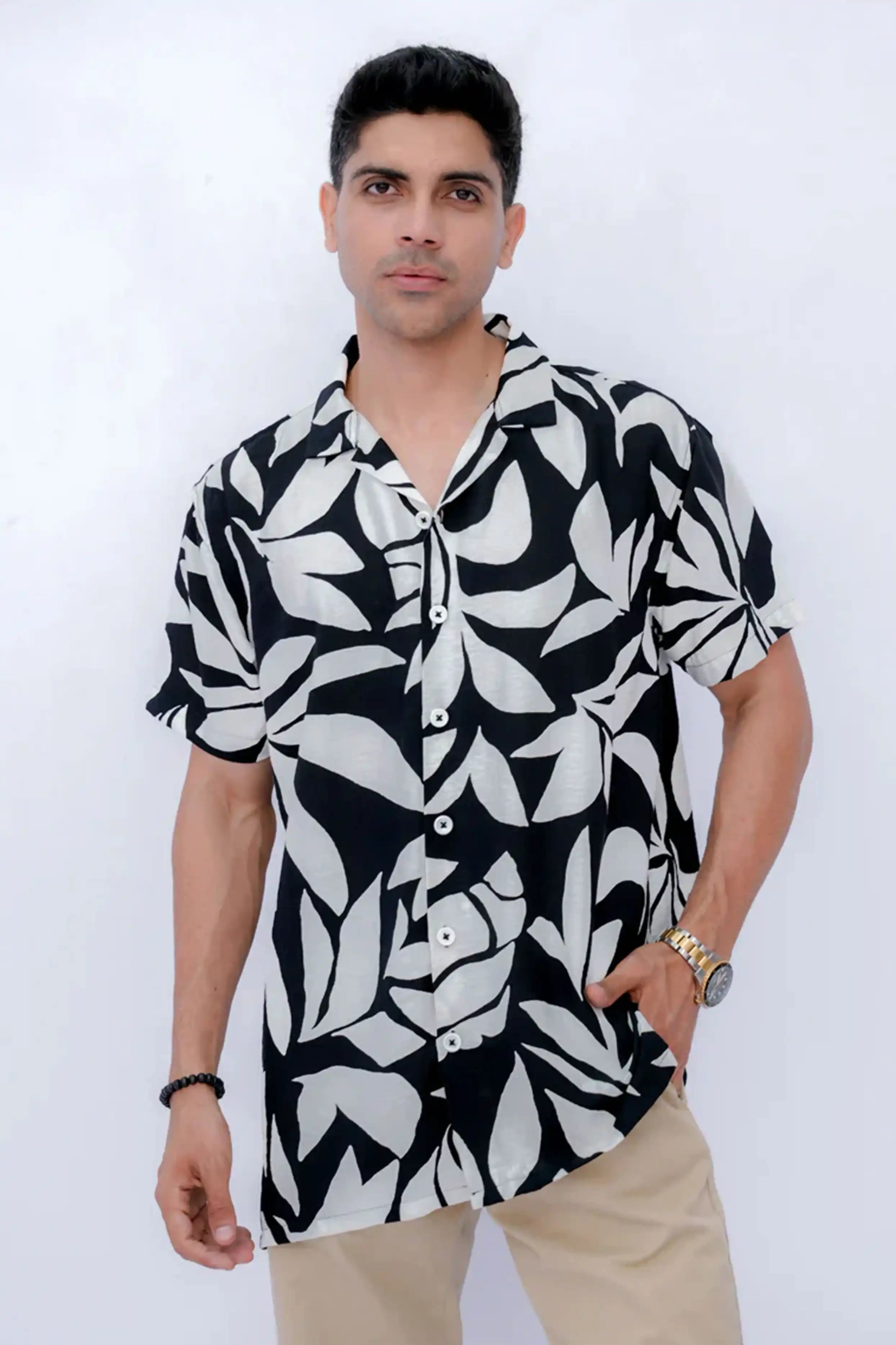 Men’s Black & White Resort Collar Shirt