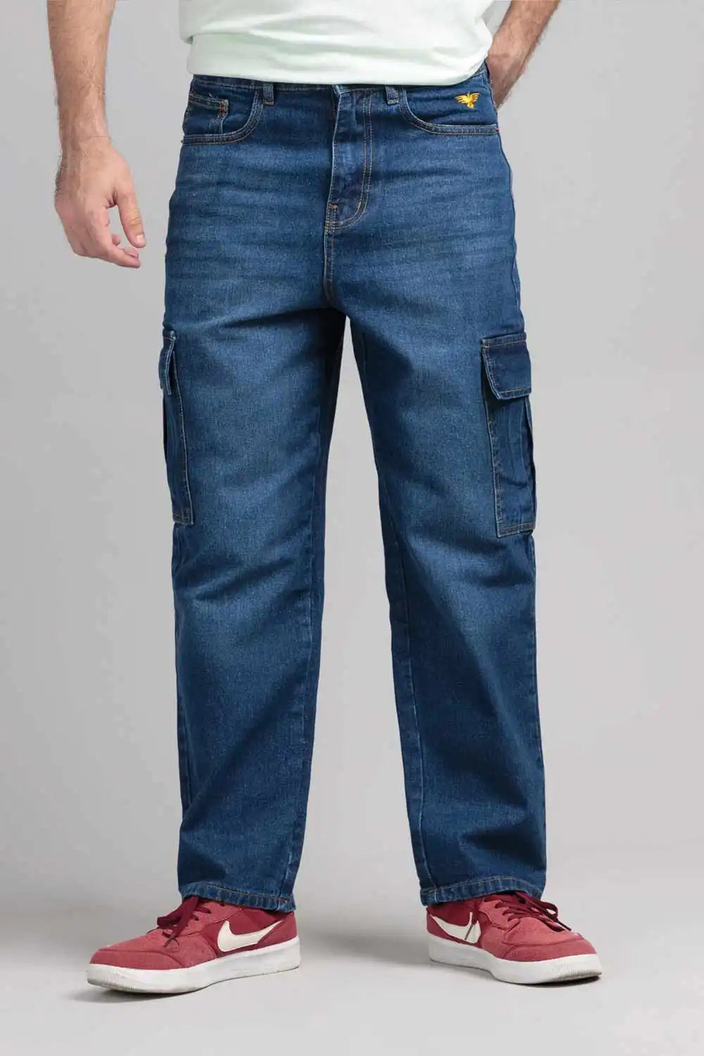 Model wearing a blue cargo pants