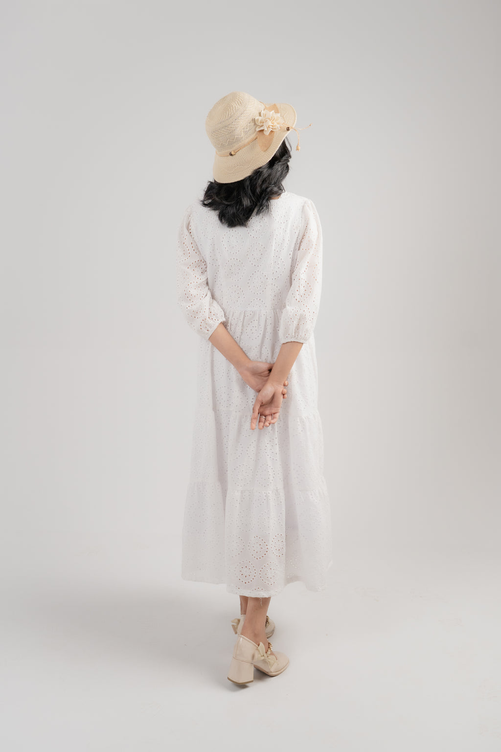 Women's Broderie Anglaise Maxi Dress – White