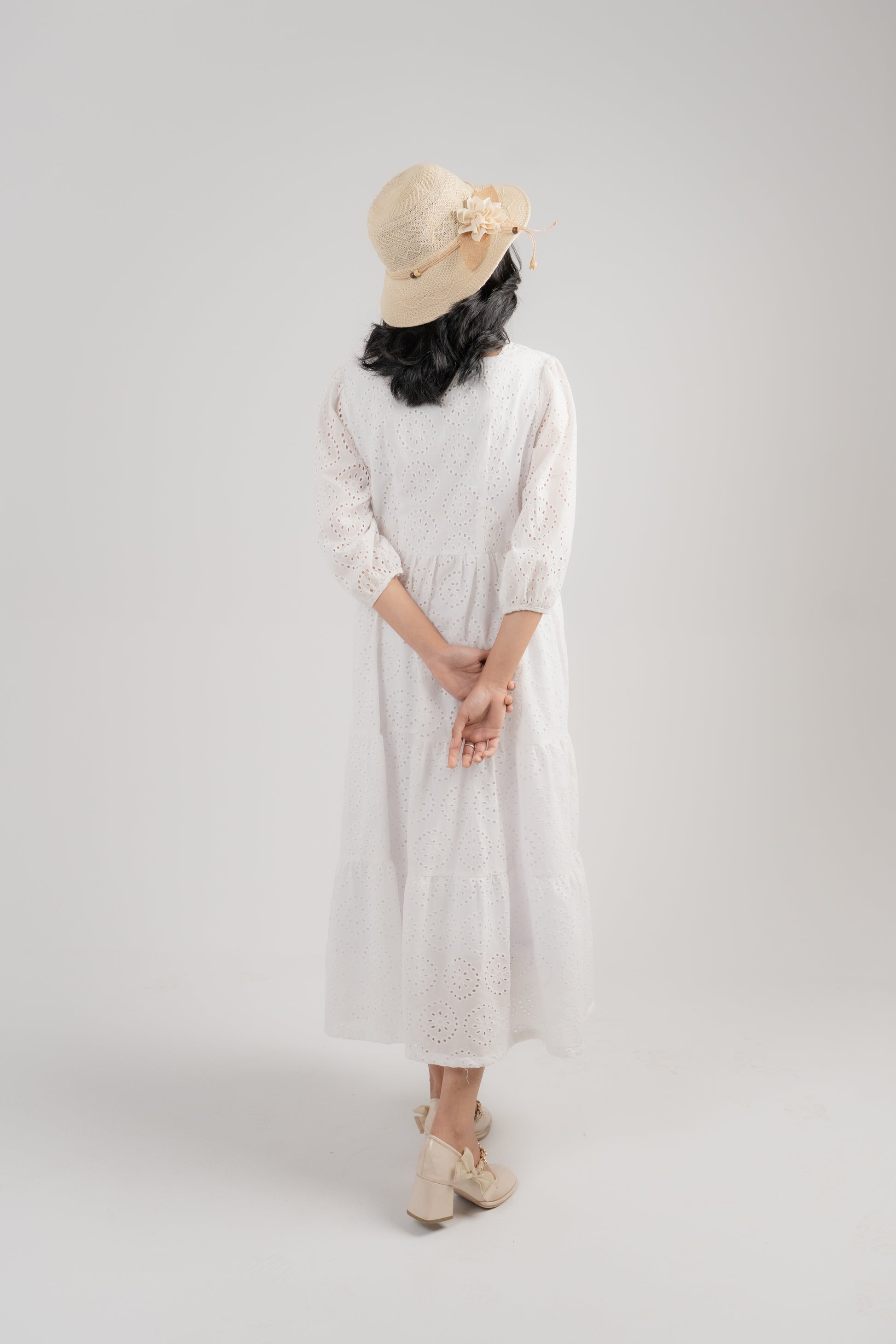 Women's Broderie Anglaise Maxi Dress – White