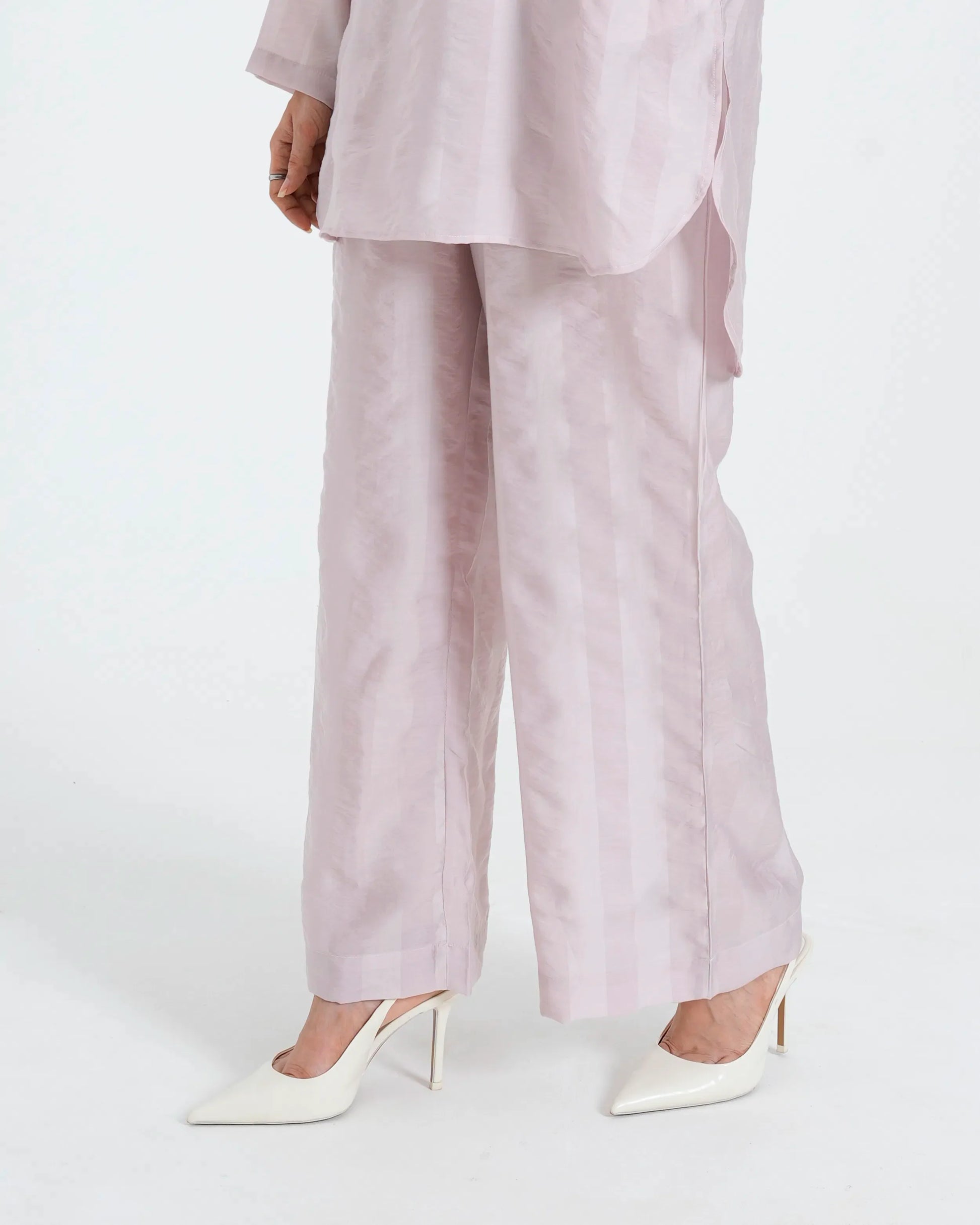Soft pink co-ord set close up