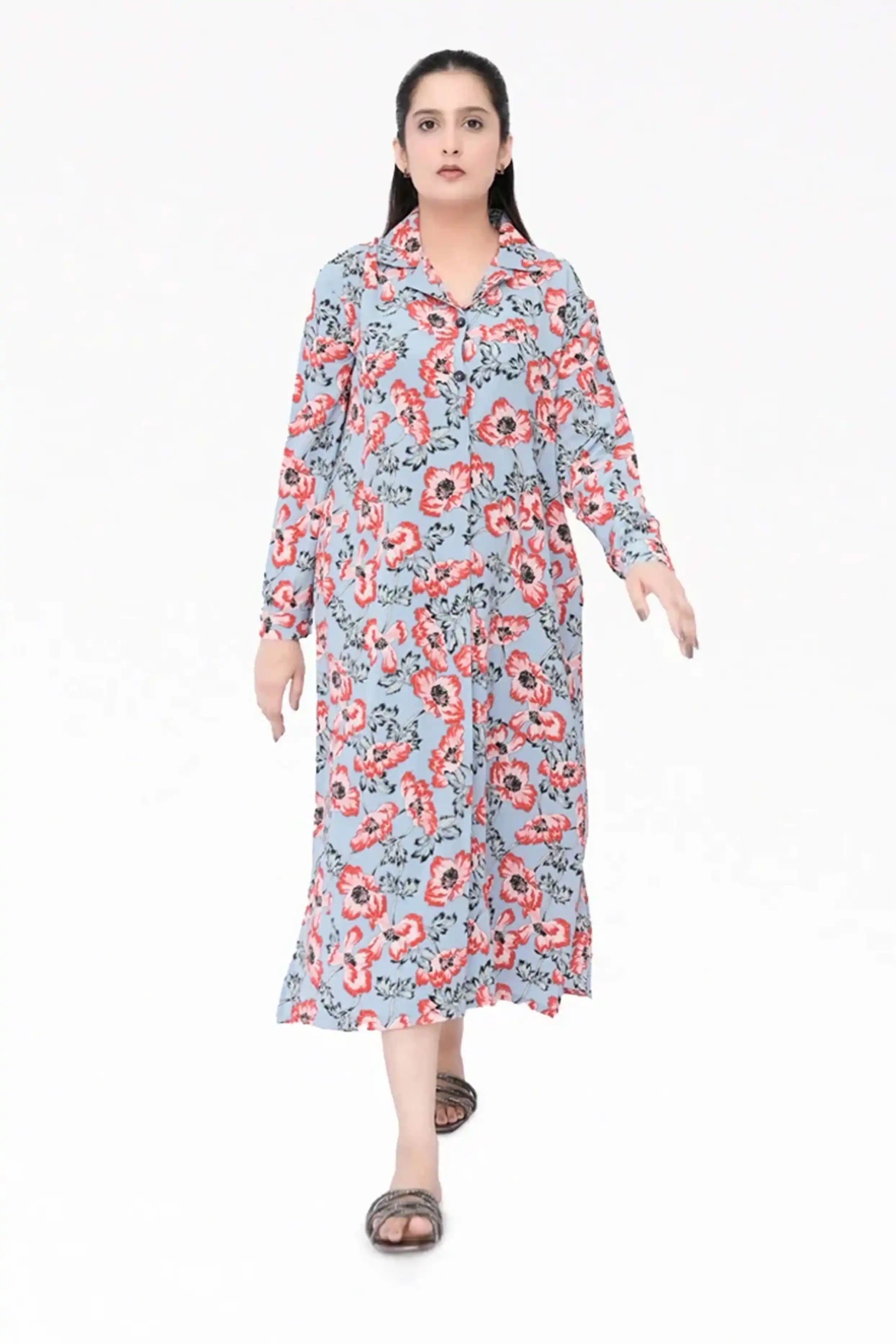 Woman wearing a stylish maxi 