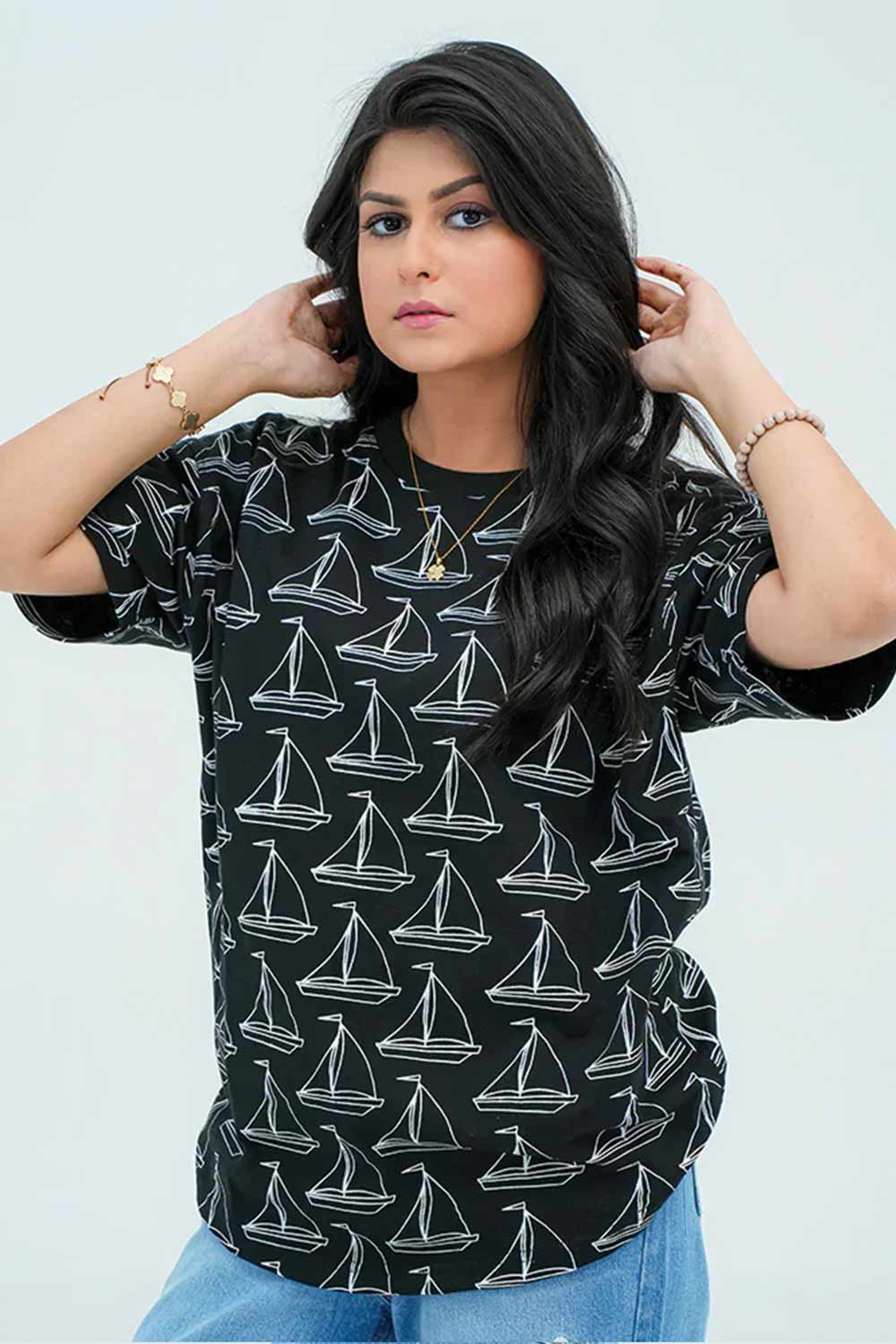 Women Graphic Oversized T-Shirt – Black