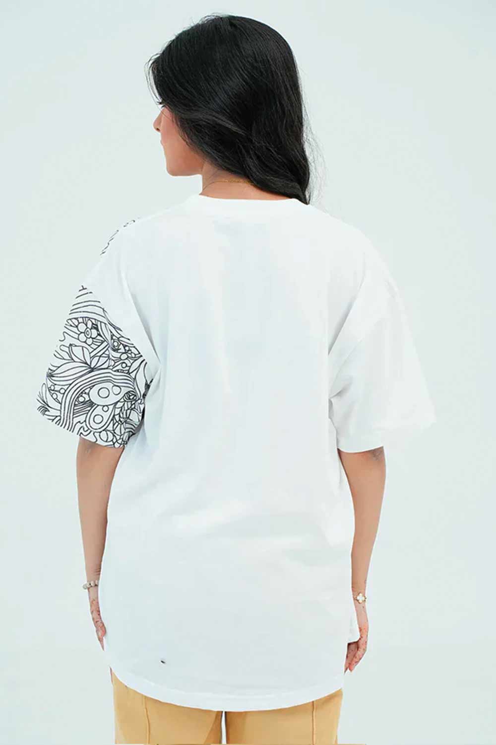 Women Graphic Oversized T-Shirt – White