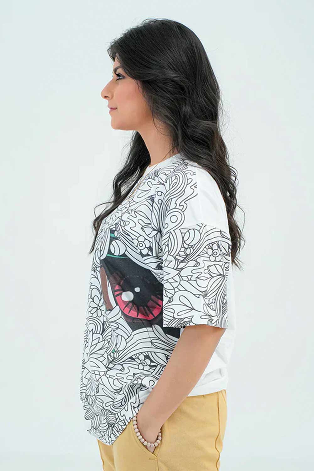 Women Graphic Oversized T-Shirt – White