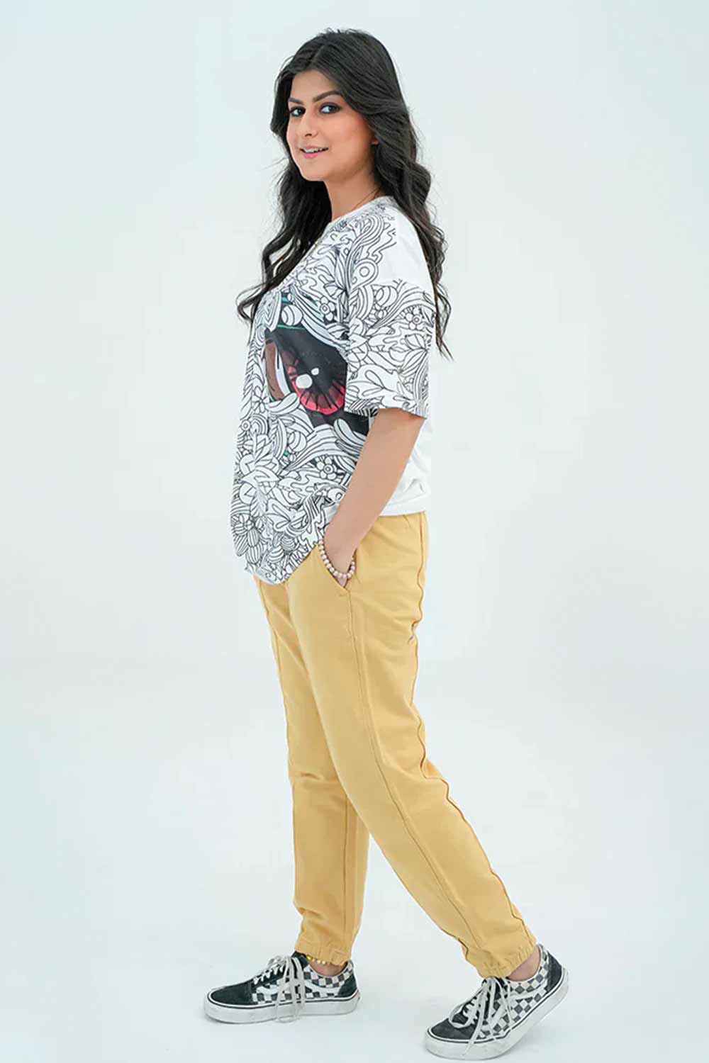 Women Graphic Oversized T-Shirt – White