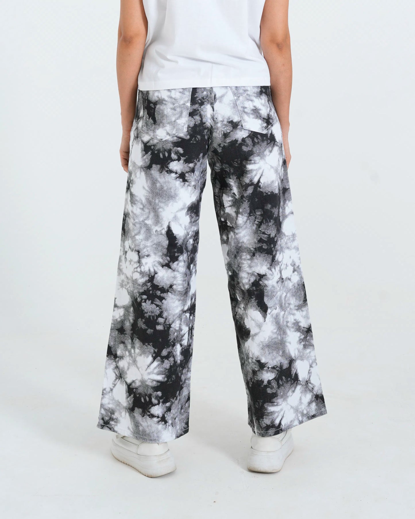 Women Tie & Dye Wide Leg Jeans – Black