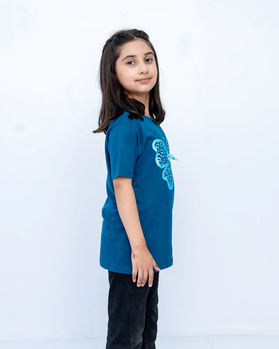Girls showing the side view of Blue Sapphire Graphic Print Tee